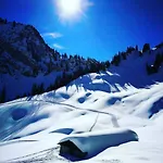 Daire Concierge With Scenic Views And Long By Swisshut *