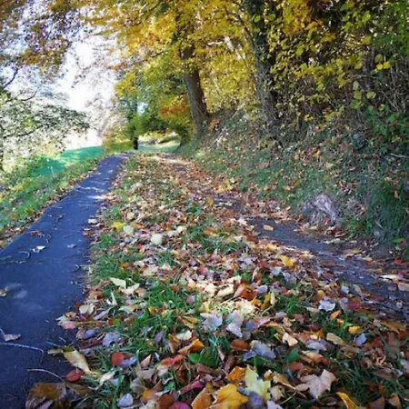 아파트 Concierge With Scenic Views And Long By Swisshut *