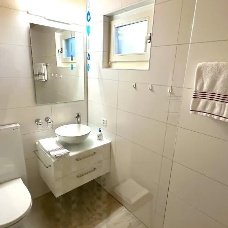 Concierge With Scenic Views And Long Stay By Swisshut *